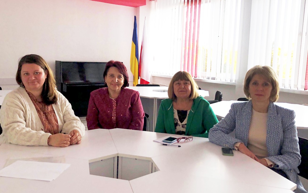 Викладачі кафедри загального мовознавства і слов'янських мов, що презентували Освітню Програму Польська мова і література